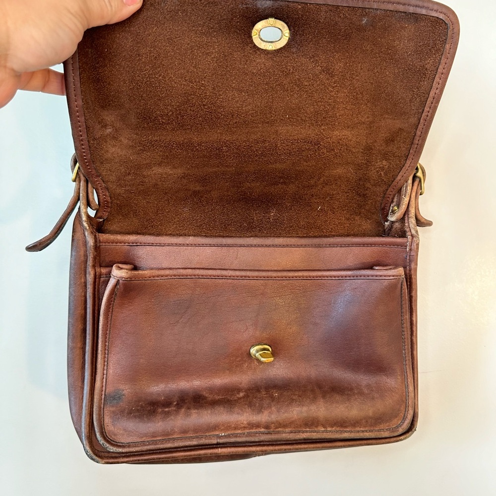 Vintage Coach Legacy Flap Turnlock Adjustable Crossbody Brown Leather Bag - Picture 4 of 16